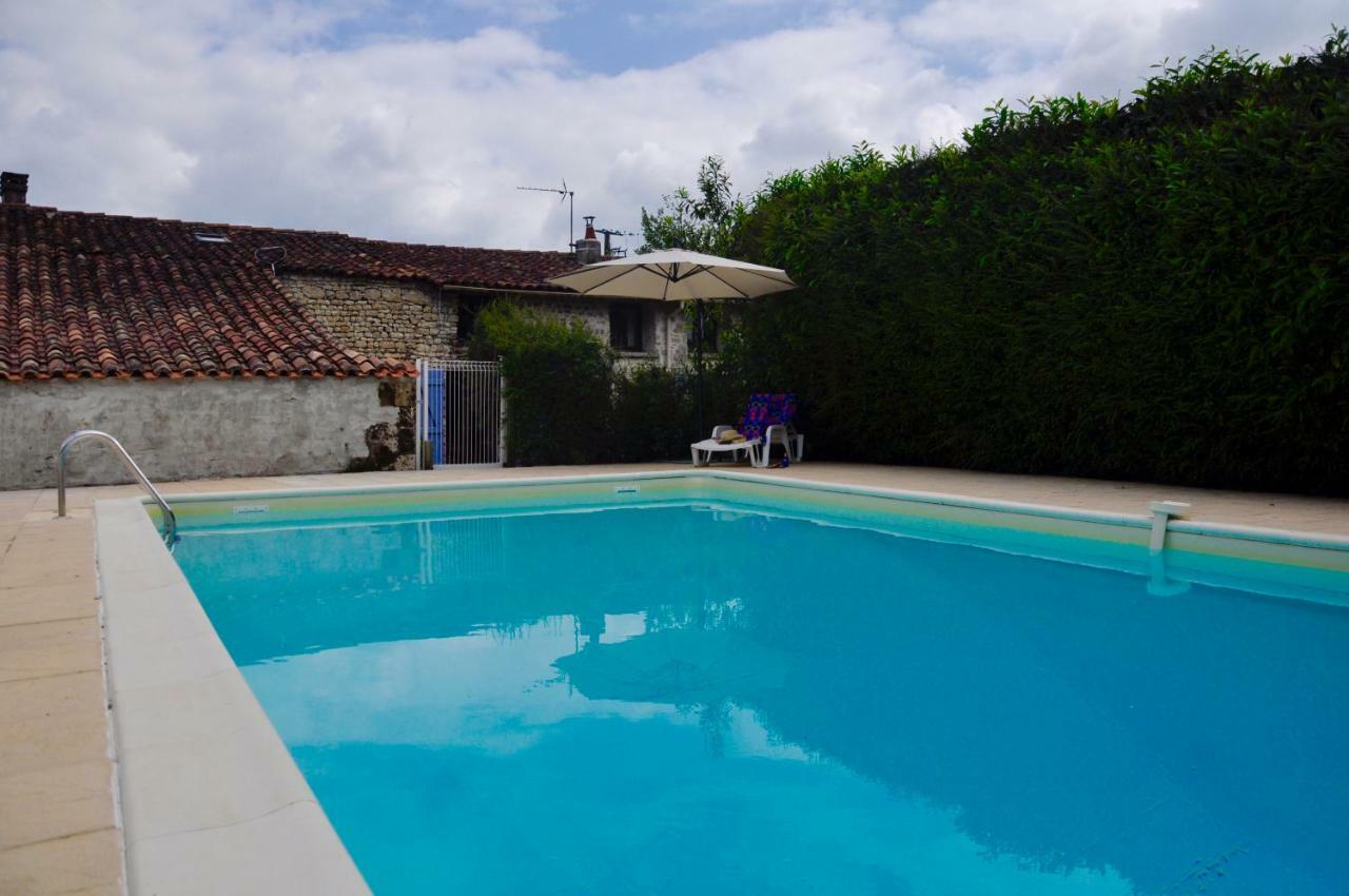 Chez Fins Bois Bed & Breakfast Nere Exterior foto